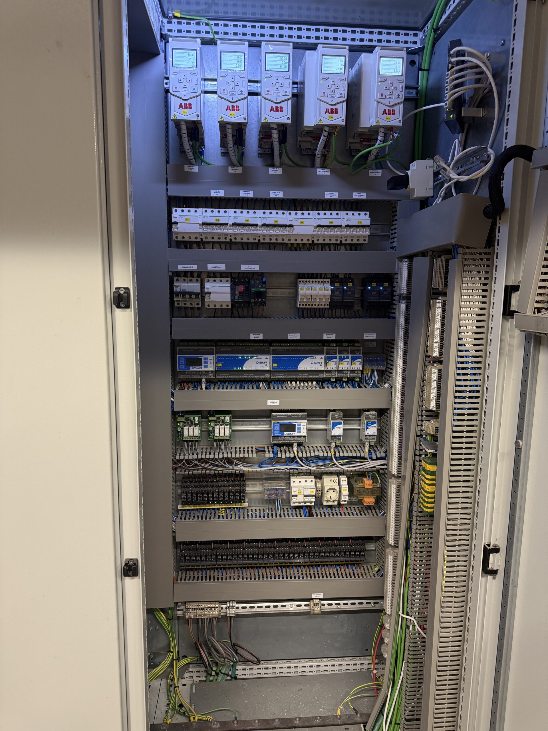 Technical cabinet during an installation intervention
